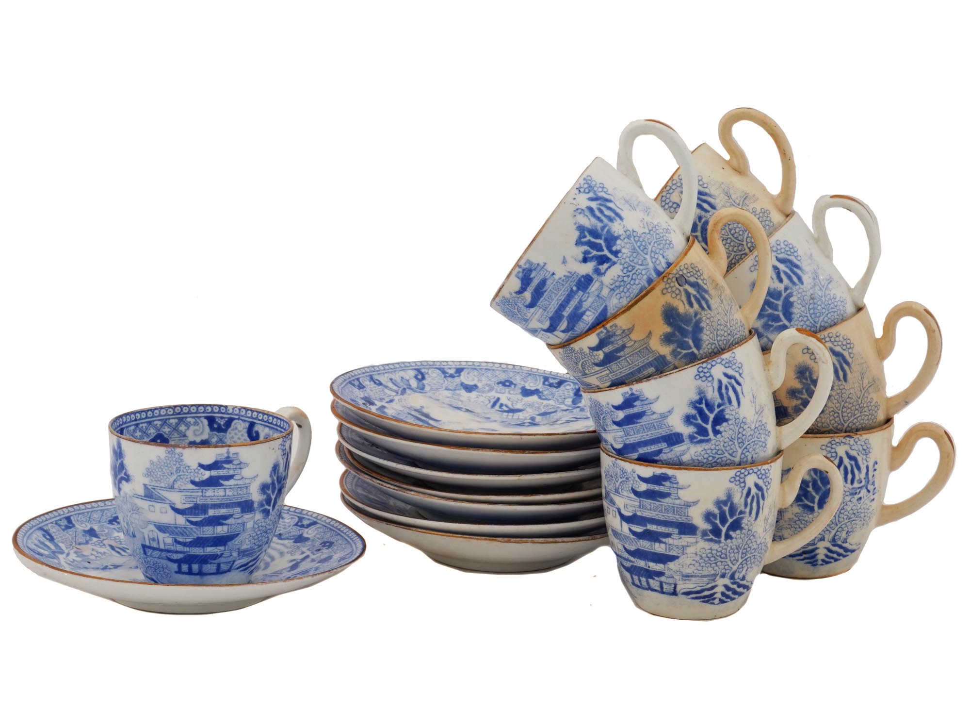 BLUE AND WHITE CHINESE PORCELAIN CUPS AND SAUCERS PIC-0